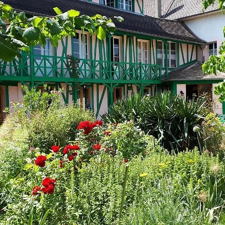 Le Jardin Des Merveilles Homestay Saint-Pierre-d'Autils