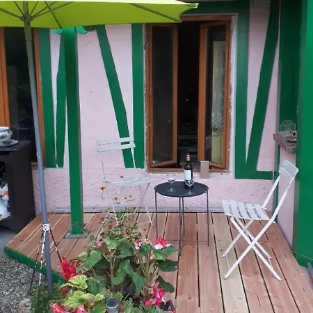 Le Jardin Des Merveilles Homestay